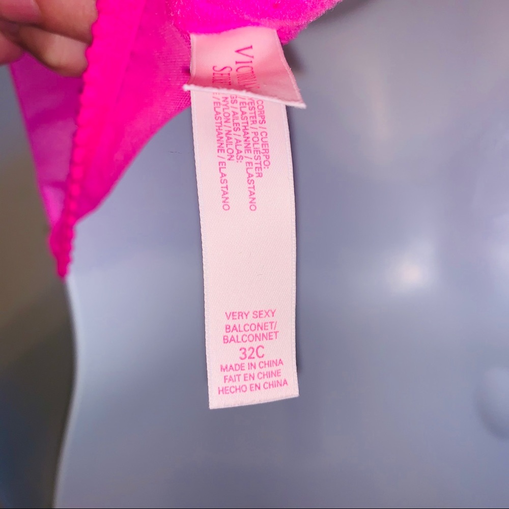 Victoria’s Secret lingerie set bra and thong - Picture 4 of 8